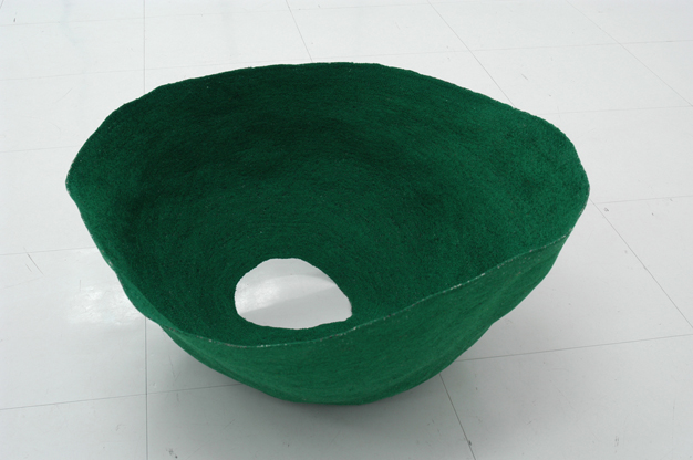 穴あき水たまり